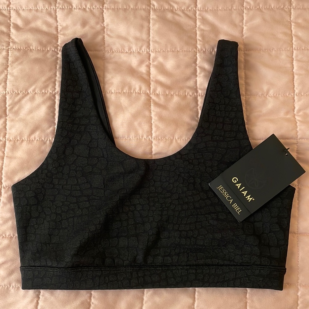 NWT Gaiam Jessica Biel black sports bra size medium